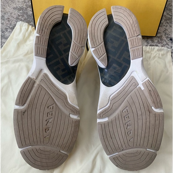 FENDI - Picture 11 of 14